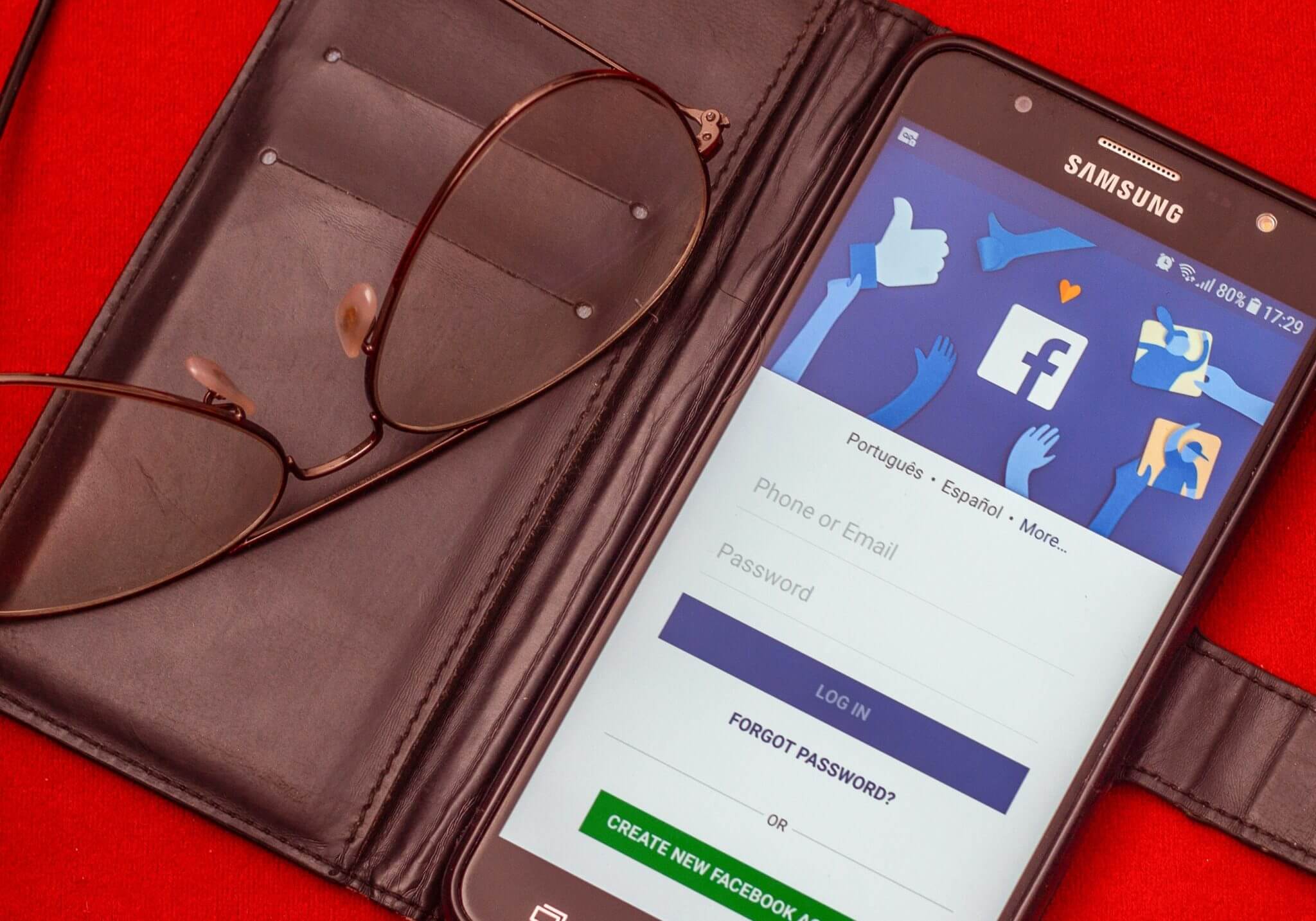 Facebook login screen.